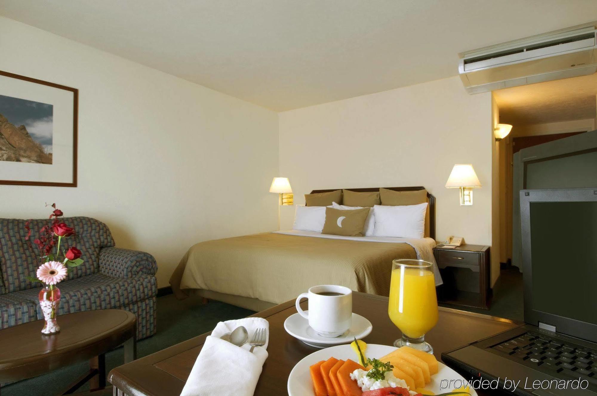 Fiesta Inn Ciudad Juarez Ngoại thất bức ảnh