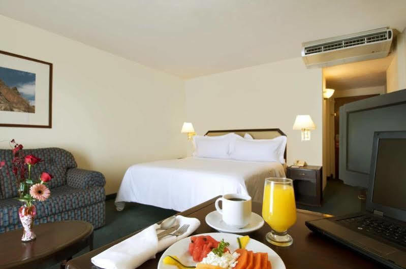 Fiesta Inn Ciudad Juarez Ngoại thất bức ảnh
